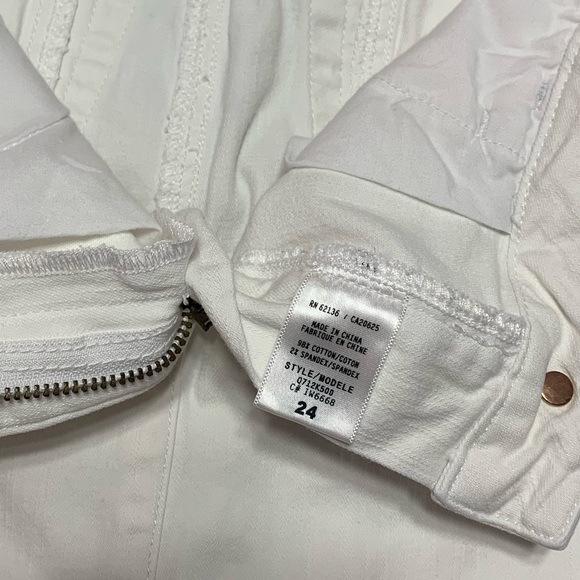 VTG Guess White Denim Skirt With Flared Mermaid-Style Bottom size 24 - Picture 7 of 10